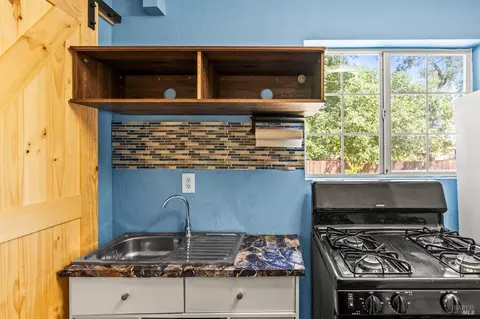 Kitchen - 355 Sky Oaks Dr, Angwin, CA 94508 photo 7 of 8