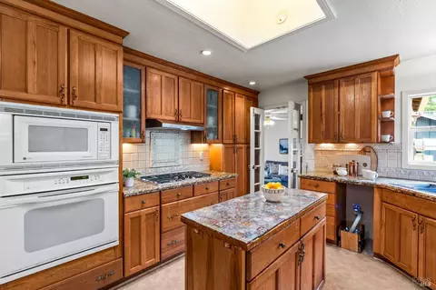 Kitchen - 355 Sky Oaks Dr, Angwin, CA 94508 photo 5 of 8