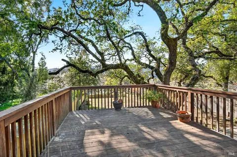 105 Hooker Ave, Sonoma, CA 95476
