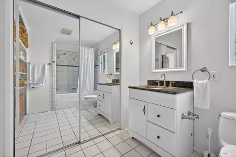 Bath - 445 Marshall Ave, Petaluma, CA 94952 photo 2 of 4