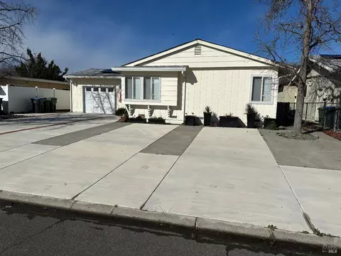 12945 Lakeland St #1, Clearlake Oaks, CA 95423
