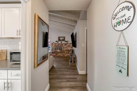 Entry Way - 232 Aragon St, Vallejo, CA 94591 photo 1 of 2