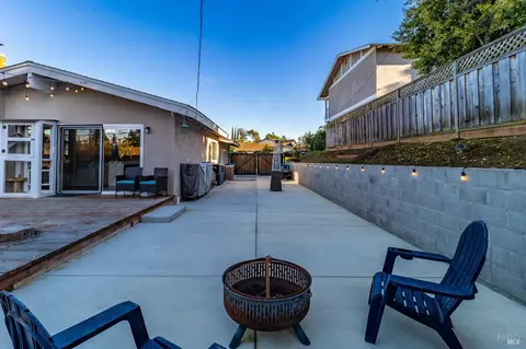 Exterior - 232 Aragon St, Vallejo, CA 94591 photo 8 of 16