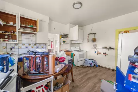 Kitchen - 318 Ohio St, Vallejo, CA 94590 photo 2 of 3