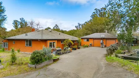 Exterior - 5932 Fredricks Rd, Sebastopol, CA 95472 photo 10 of 52