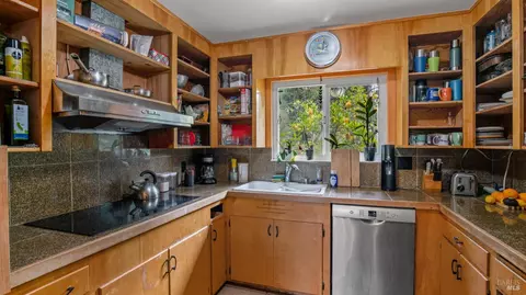 Kitchen - 5932 Fredricks Rd, Sebastopol, CA 95472 photo 2 of 4