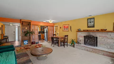 Living - 5932 Fredricks Rd, Sebastopol, CA 95472 photo 2 of 7
