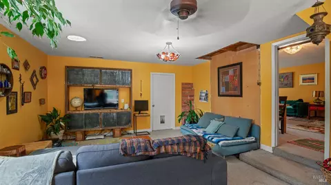 Living - 5932 Fredricks Rd, Sebastopol, CA 95472 photo 4 of 7