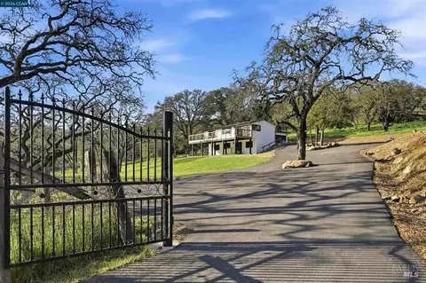 2087 1st Ave, Napa, CA 94558