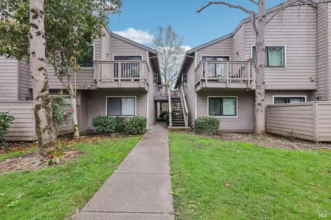 589 Mission Blvd, Santa Rosa, CA 95409