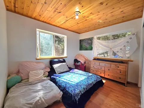 Bedroom - 36193 Covelo Rd, Willits, CA 95490 photo 1 of 3