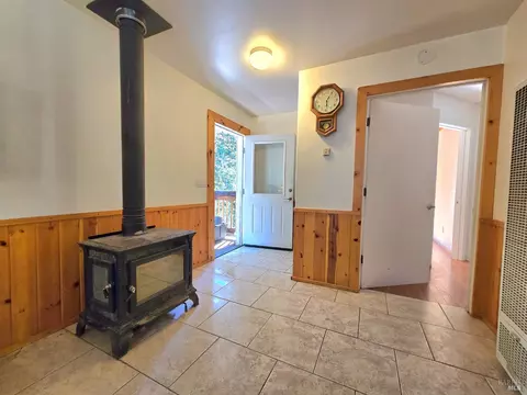 Entry Way - 36193 Covelo Rd, Willits, CA 95490 photo 1 of 1