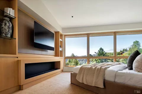 Bedroom - 2 Upper Alcatraz Pl, Mill Valley, CA 94941 photo 1 of 3
