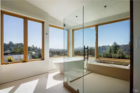 Bath - 2 Upper Alcatraz Pl, Mill Valley, CA 94941 photo 2 of 6