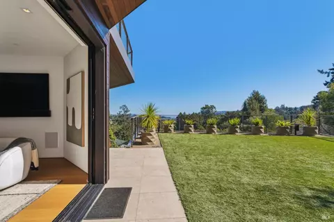 Exterior - 2 Upper Alcatraz Pl, Mill Valley, CA 94941 photo 4 of 11