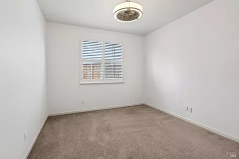 Bedroom - 10 Culbertson Ct, Napa, CA 94558 photo 6 of 9