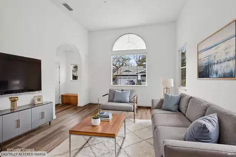 Living - 10 Culbertson Ct, Napa, CA 94558 photo 1 of 7