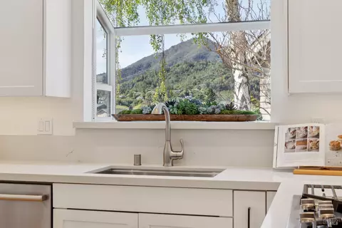 Kitchen - 11 Gretchen Pl, Greenbrae, CA 94904 photo 4 of 5