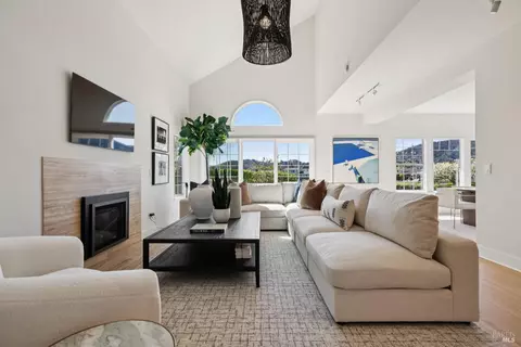 Living - 11 Gretchen Pl, Greenbrae, CA 94904 photo 1 of 2