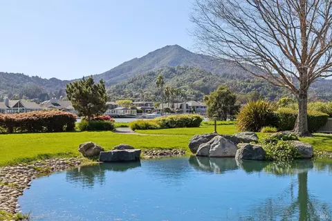 View/Area - 11 Gretchen Pl, Greenbrae, CA 94904 photo 6 of 8