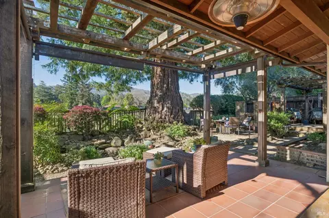 1143 Hudson Ave, Saint Helena, CA 94574