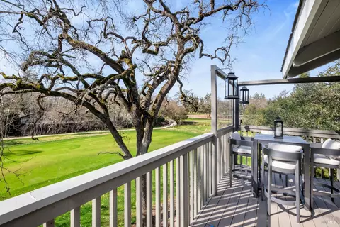 350 Deer Hollow Dr, Napa, CA 94558