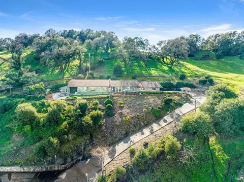 631 Casswall St, Napa, CA 94558