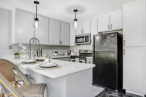 Kitchen - 2016 Clearview Cir, Benicia, CA 94510 photo 2 of 3