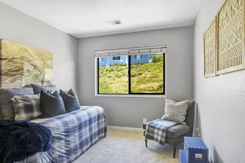 Bedroom - 2016 Clearview Cir, Benicia, CA 94510 photo 1 of 6