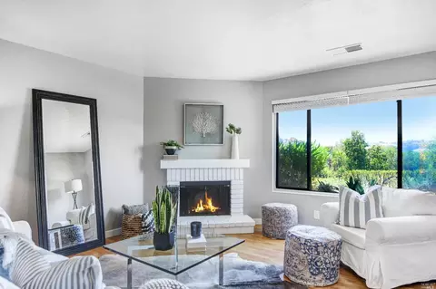 Living - 2016 Clearview Cir, Benicia, CA 94510 photo 2 of 2