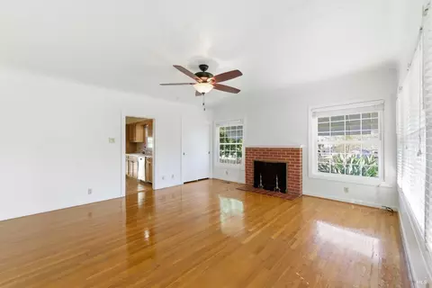 Living - 639 E 5th St, Benicia, CA 94510 photo 1 of 6