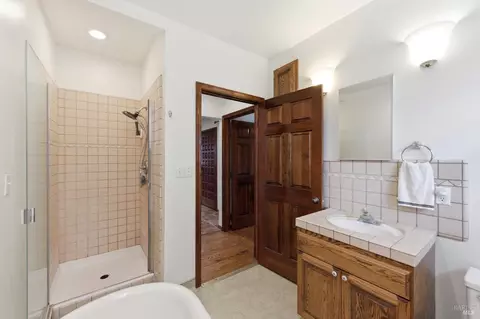 Bath - 639 E 5th St, Benicia, CA 94510 photo 2 of 3