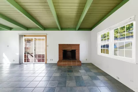 Living - 639 E 5th St, Benicia, CA 94510 photo 4 of 6