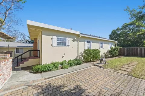 Exterior - 639 E 5th St, Benicia, CA 94510 photo 2 of 11