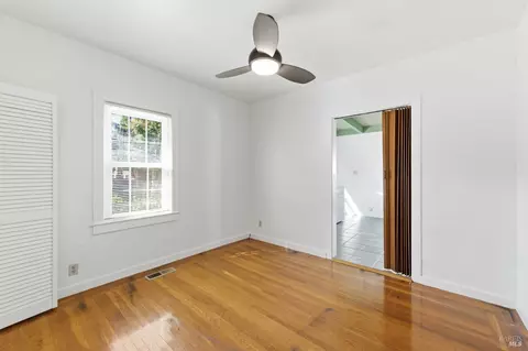 Bedroom - 639 E 5th St, Benicia, CA 94510 photo 3 of 6
