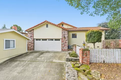 Exterior - 639 E 5th St, Benicia, CA 94510 photo 5 of 11