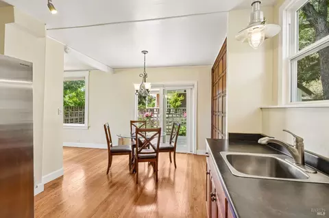 Dining - 100 B St, Vallejo, CA 94590 photo 2 of 2