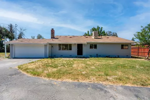 411 Milani Dr, Ukiah, CA 95482
