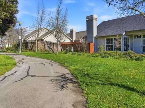 753 Pearl Bailey Ct, Windsor, CA 95492 photo 27