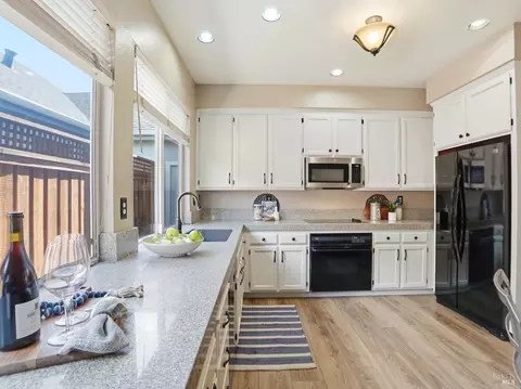 753 Pearl Bailey Ct, Windsor, CA 95492 photo 5