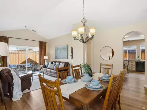 753 Pearl Bailey Ct, Windsor, CA 95492 photo 9