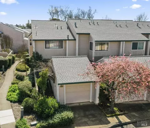 2142 Chianti Dr, Santa Rosa, CA 95403
