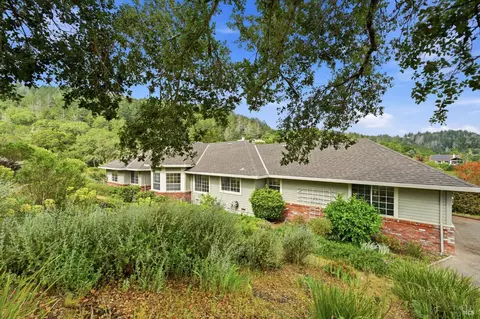 437 Crestridge Pl, Santa Rosa, CA 95409