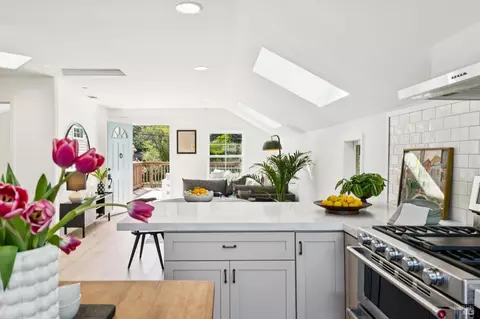 Kitchen - 597 Ethel Ave, Mill Valley, CA 94941 photo 4 of 5