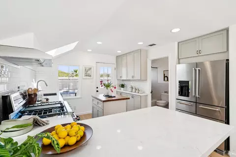 Kitchen - 597 Ethel Ave, Mill Valley, CA 94941 photo 3 of 5