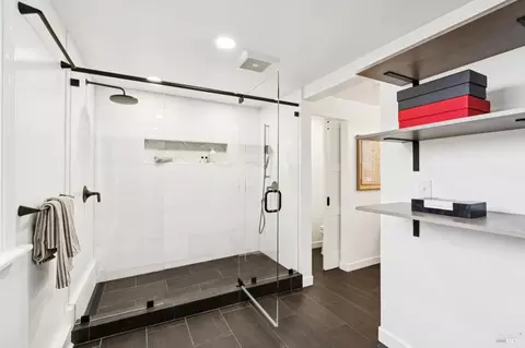 Bath - 597 Ethel Ave, Mill Valley, CA 94941 photo 3 of 5