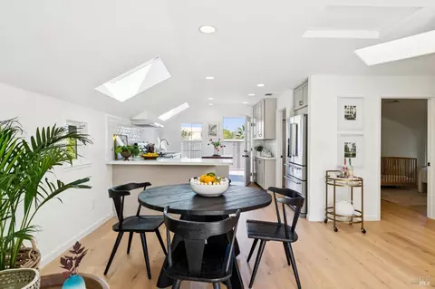 Dining - 597 Ethel Ave, Mill Valley, CA 94941 photo 1 of 2