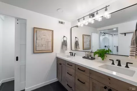 Bath - 597 Ethel Ave, Mill Valley, CA 94941 photo 5 of 5