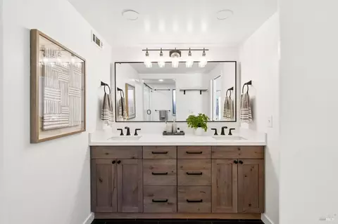 Bath - 597 Ethel Ave, Mill Valley, CA 94941 photo 4 of 5