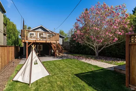 Exterior - 597 Ethel Ave, Mill Valley, CA 94941 photo 2 of 9